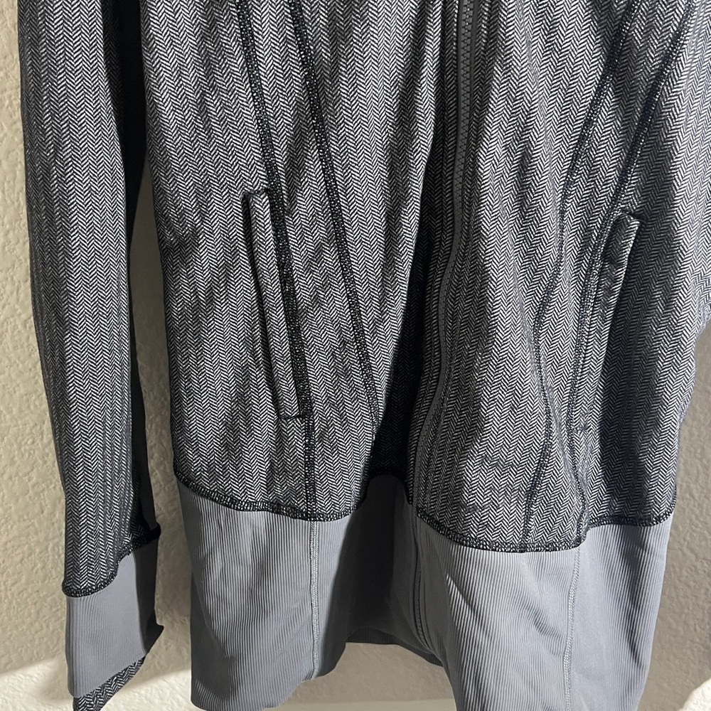 Not Sle - Picture 7 of 10